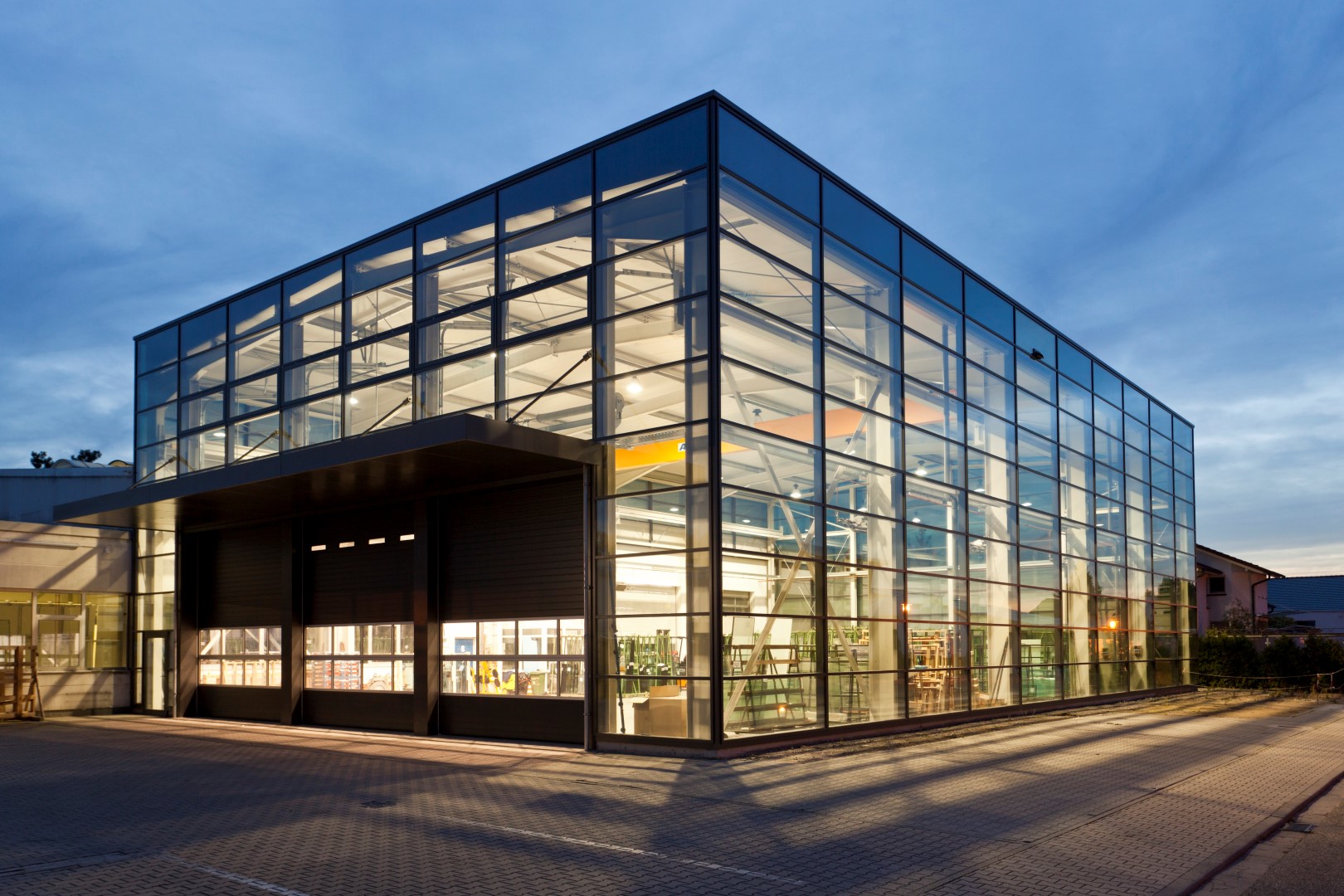 Innovative Lagerhalle der Firma Glas Herzog in Waghäusel-Kirrlach